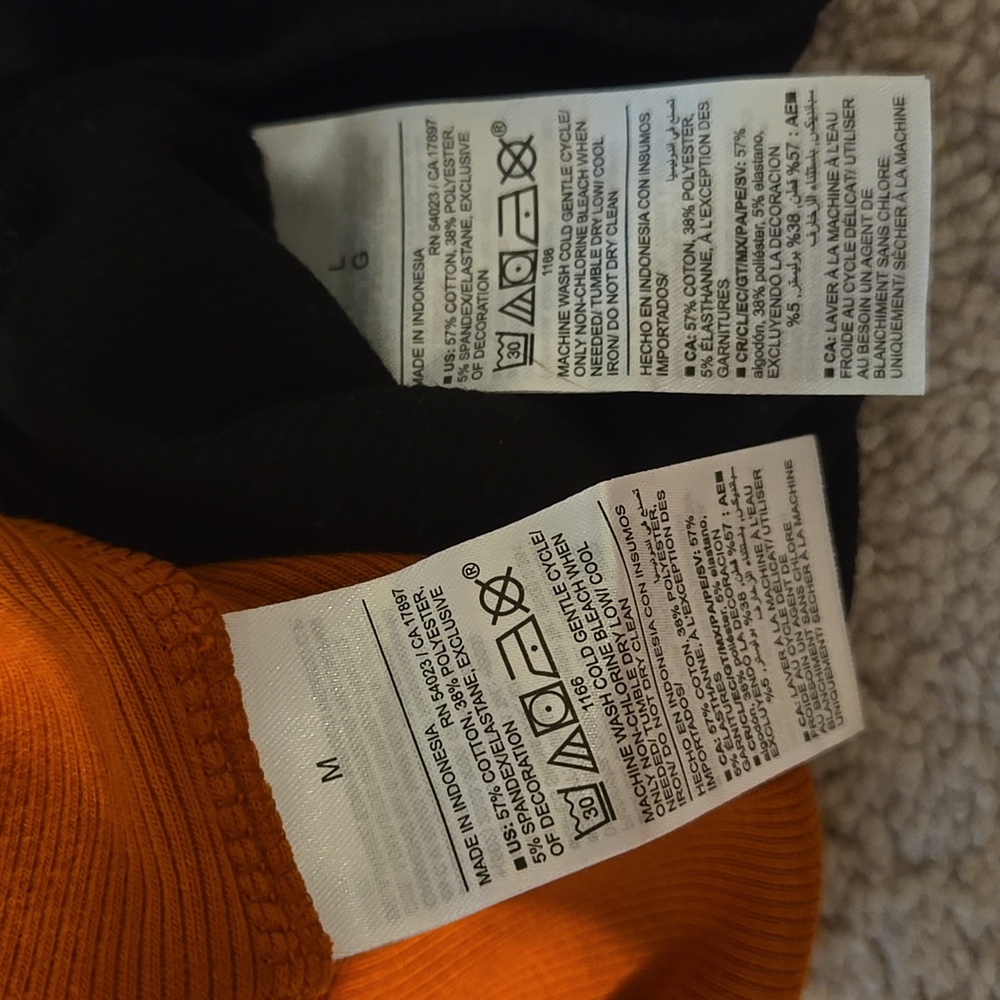 Old Navy Cinched Ribbed Knit Crop Tank Bundle - Picture 7 of 9